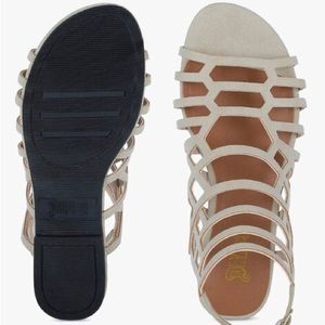 Brash Women’s Tillie Gladiator flat Sandals Color Taupe